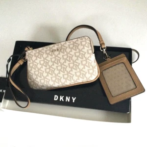 DKNY LADIES ZIP AROUND WRISTLET PURSE W CARD HOLDER BEIGE NEW W TAGS GIFT BOXED - Picture 1 of 9
