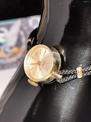 Vintage Women’s TIffany & Co Watch 14 K Solid Gold Case, 17 MM Cocktail RUNS 585 - Image 1 of 4