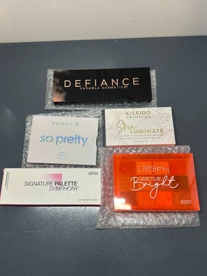 5 piece Lot Mixed Brand  Eye Shadow / blush / highlight palette Lot - Image 1 of 4