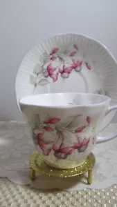 Queens Fine Bone China Tea Cup and Saucer England Rosina China Co Fuchsia flower - Picture 1 of 5