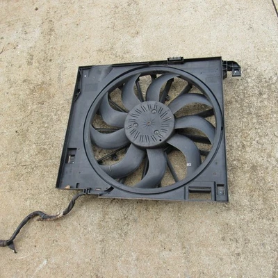 11 12 13 14 15 16 17 18 2019 Jaguar XJ 2010 MONTAJE VENTILADOR REFRIGERACIÓN RADIADOR OEM Foto 1 de 4