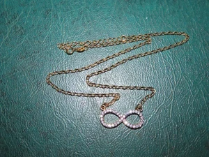 COLLIER PENDENTIF SYMBOLE NŒUD FINIE PLAQUE OR STERLING 925 VERMEIL - Photo 1/2