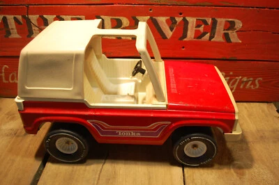 Tonka Bronco Mighty Adventure Buggy 835 TR Large 18”  red T-Top 1970s Jeep - Image 1 of 4