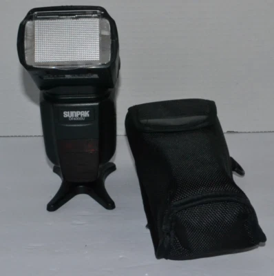 Sunpak DF4000U Shoe Mount Flash for Canon & Nikon DSLR Cameras Tested Works - Image 1 of 4