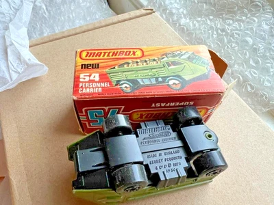 Matchbox Superfast 1-75 No 54 Army Personnel Carrier GREEN Near Mint J Box - Image 1 of 3