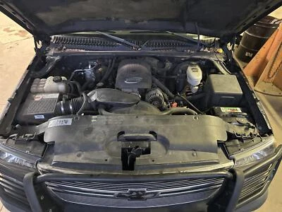 Conjunto de filtro de aire usado se adapta a: camioneta Chevrolet Silverado 1500 2004 6,0 L con alta Foto 1 de 4