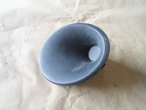 HYUNDAI i10 1.2 2010 MK1 FACELIFT. PARAGOLPES DELANTERO LUZ ANTINIEBLA EN BLANCO - Imagen 1 de 1