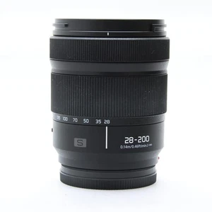 Panasonic LUMIX S 28-200mm F/4-7.1 MACRO O.I.S. #346 - Picture 1 of 12