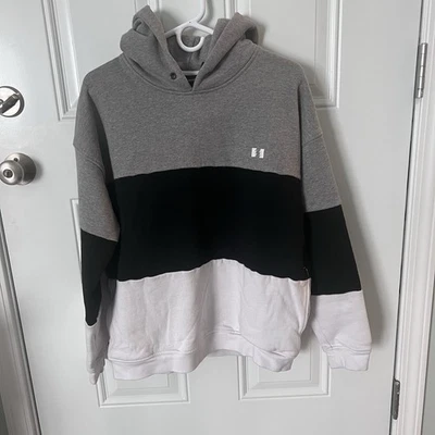 Moletom com capuz The Hundreds com bolso masculino tamanho médio cinza preto branco - Imagem 1 de 4