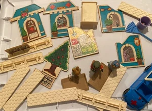 Vintage 1976 Richard Scarry Puzzletown A Dr. Lion's Medical Center Lot Of 24 - Picture 1 of 6
