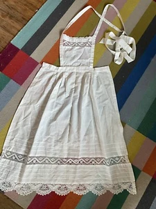 Paper white Apron  - Picture 1 of 4
