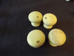4 distressed VTG WOODEN MUSHROOM KNOBS pistachio green FARMHOUSE - Picture 1 of 4