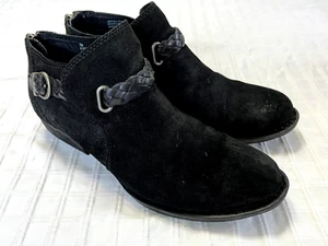 Botín Born Sylvia, cuero negro con detalle trenzado y hebilla, talla 7M, ¡tan lindo! - Imagen 1 de 16