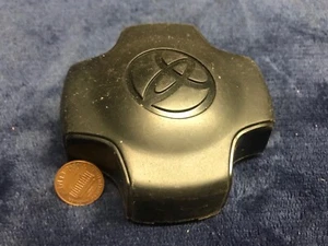 One 1993 1994 1995 1996 1997 1998 1999 Toyota Corolla OEM Center Cap Hubcap - Picture 1 of 7