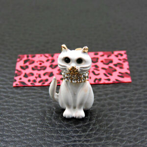 Betsey Johnson White Enamel Crystal Cute Pet Cat Charm Woman's Brooch Pin