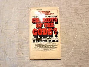 Chariots Of The Gods? by Erich Von Daniken Bantam Paperback 1972 - Picture 1 of 4