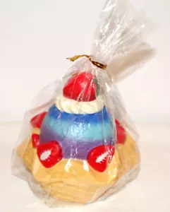 NEW RARE GALAXY SUNDAE W/ STRAWBERRIES & CREAM IN WAFFLE BOWL SQUISHIES SQUISHY - Picture 1 of 7