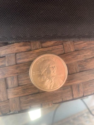 2000 P SAC$1 Sacagawea One Dollar Coin Us Liberty Gold Color Philadelphia - Image 1 of 2