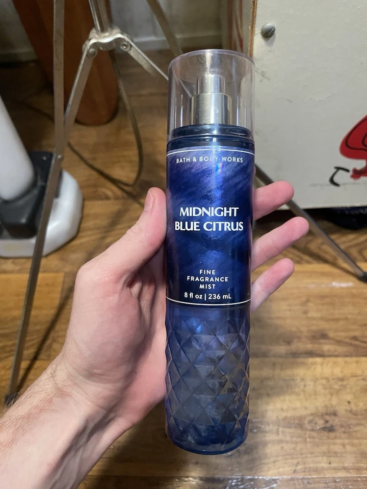 BATH & BODY WORKS AZUL MEDIANOCHE CÍTRICO FINO FRAGANCIA BRUMA 8, OZ Foto 1 de 4