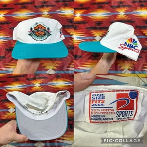 Sombrero Alamodome Vintage NBA All-Star Weekend San Antonio 1996 Especialidades Deportivas - Imagen 1 de 14