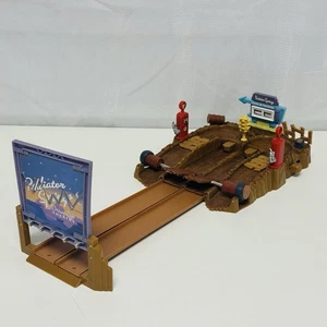 Disney Pixar Cars - Mini Adventures DRIVE-IN DRAGSTRIP THEATRE SCREEN 2008 - Picture 1 of 7
