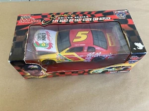 Racing Champions 1998 NASCAR 1:24 Diecast Signature Driver Series Labonte READ - Picture 1 of 5