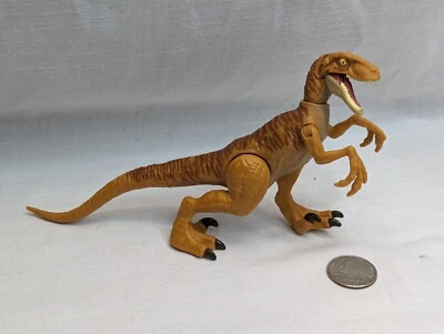 Jurassic World Camp Cretaceous Savage Strike Velociraptor Naranja, Figura Suelta Foto 1 de 4