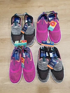 NUOVO CON ETICHETTE $29,99/SPEEDO/JUNIOR/SURF STRIDER/RAGAZZA/MULTICOLORE/VARIE TAGLIE/SPORT ACQUATICI - Foto 1 di 6