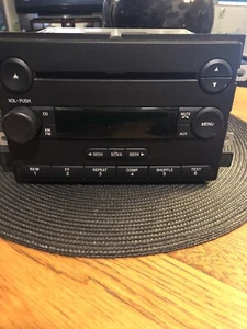 FORD CD PLAYER PART NO GHDG007254 - Picture 1 of 7