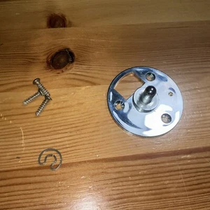 GARRARD GT-25P TURNTABLE - SPINDLE W/C-CLIP - PARTING OUT - Picture 1 of 3