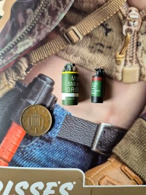 Damtoys Combat Girl Serie Lucy weibliche Granaten x 2 lose 1/6 Skala NICHT REAL