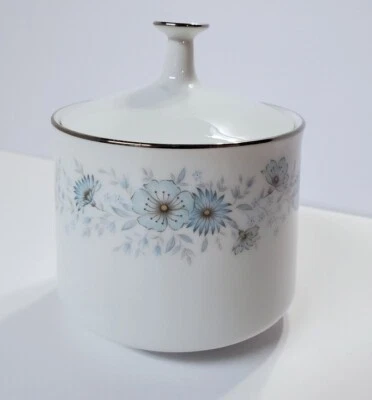 Cuenco de azúcar vintage NORITAKE INVERNESS 6716 porcelana cuenco y tapa azul floral Foto 1 de 4