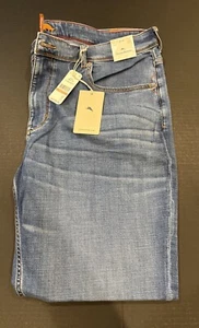 Neu mit Etikett Tommy Bahama 42"x32" Hose Denim Jeans Boracay Jeans Vintage Med Wash - Bild 1 von 5