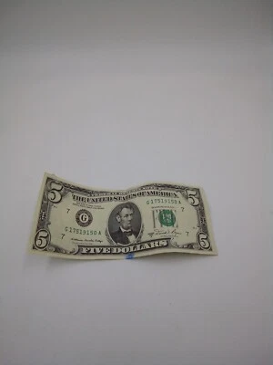 Vintage  Circulated  1981 5 Dollar  Bill G 17519150 A - Image 1 of 4