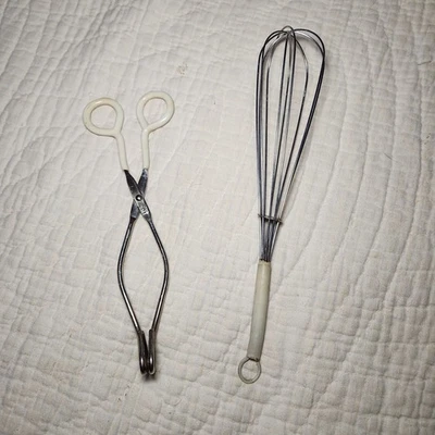 EKCO Vtg Kitchen Tongs Scissor Grippers rubber Handle Stainless Steel  - Image 1 of 4