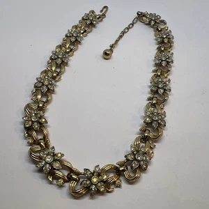 VINTAGE CROWN TRIFARI SIGNED RHINESTONE FLOWER GOLDTONE FLOWER 14”-16” NECKLACE - Picture 1 of 18