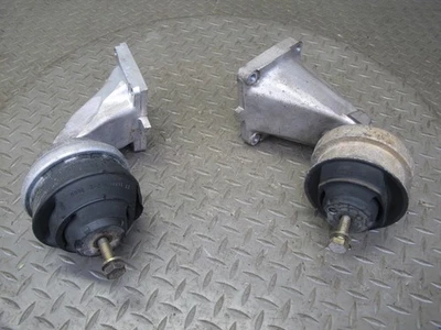 93-95 MERCEDES W124 300D OM606.910 ENGINE LEFT & RIGHT MOTOR MOUNT SET OEM - Image 1 of 4