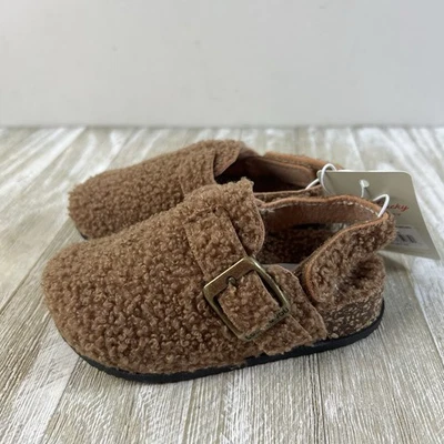 Zuecos Sherpa para niños talla 8 marrón difusos nuevos con etiquetas Lucky Brand Foto 1 de 4
