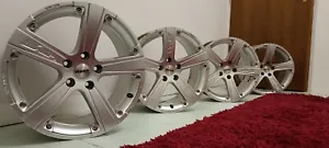 Set 4x Cerchi MOMO WRS KBA 45960 lega 17" 7x17 et35 4x100 - Foto 1 di 3