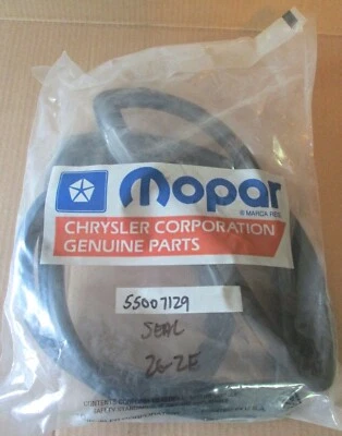 Nuevo de Lote Original Mopar 55007129 Cuarto Izquierdo Ventana Sello 1994-2001 Jeep Cherokee Wagoneer Foto 1 de 2