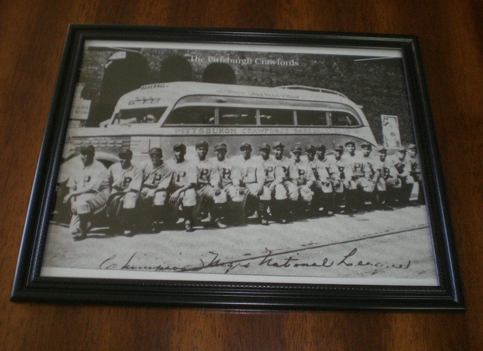 IMPRESIÓN DEL EQUIPO PITTSBURGH CRAWFORDS ENMARCADA EN BLANCO Y NEGRO Foto 1 de 1