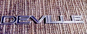 Cadillac Deville 1994-2003 emblema logotipo letras insignia puerta cromo 6" - Imagen 1 de 6
