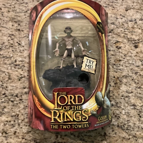 The Lord of the Rings Gollum Action Figure LOTR NIB Toy Biz the two towers 2003 Cover