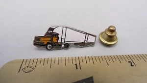 Vintage International Doubles Orange Semi Truck Transportation Hat Lapel Pin - Picture 1 of 4
