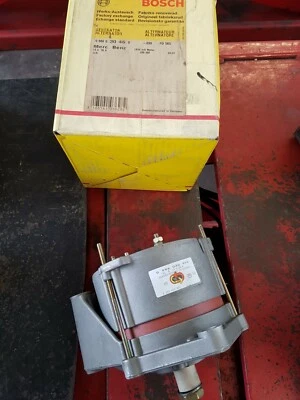 Alternatore Bosch 0986030460 K1 14V 35A 0120400881 Mercedes OM400 3.81 FD565 - Immagine 1 di 4