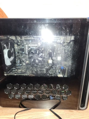 Dell Alienware Aurora R16 2.1 GHz i7-13700F 16GB 1TB SSD RTX 4060 Ti - Very Good - Image 1 of 4