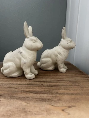 Dos candelabros cónicos Pottery Barn rústicos envejecidos conejito conejo Foto 1 de 4