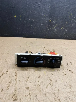 1995 to 1997 Ford Crown Victoria A/C Control U5466 DG - Image 1 of 4