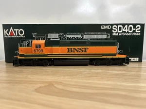 Kato HO Scale BNSF SD40-2 Mid W/Snoot Nose 37-2901 - Picture 1 of 15