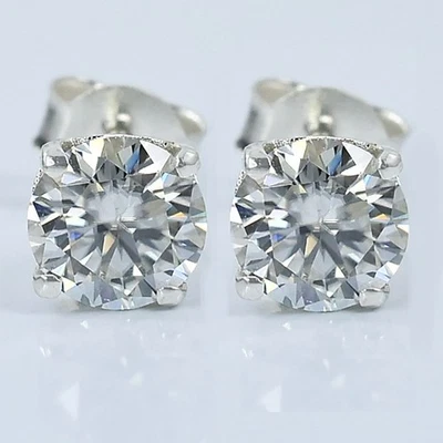 Tachuelas solitarias de diamantes blancos de 2 quilates - VIDEO de gran brillo y brillo sin tarificación. Foto 1 de 4